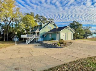 710 Eagle Dr, Yankton, SD 57078