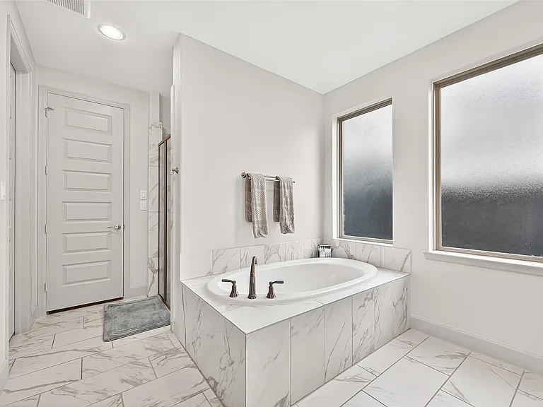 2506 Falling Fig Ln — Photo 29