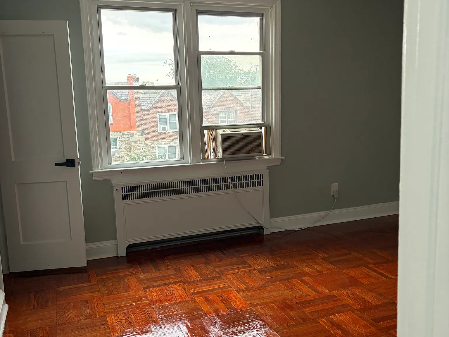 4 bed, 1170 sqft, $1,700 — Photo 4