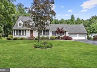 3 Deer Crest Dr, Shamong, NJ 08088