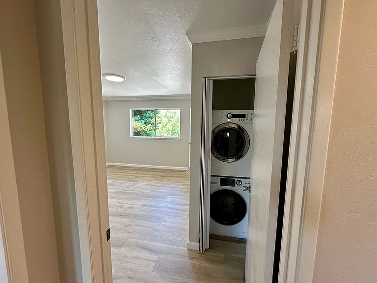 2047 Montecito Ave #2 — Photo 8