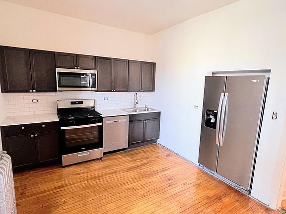 4th image of 3212 W Altgeld St #1