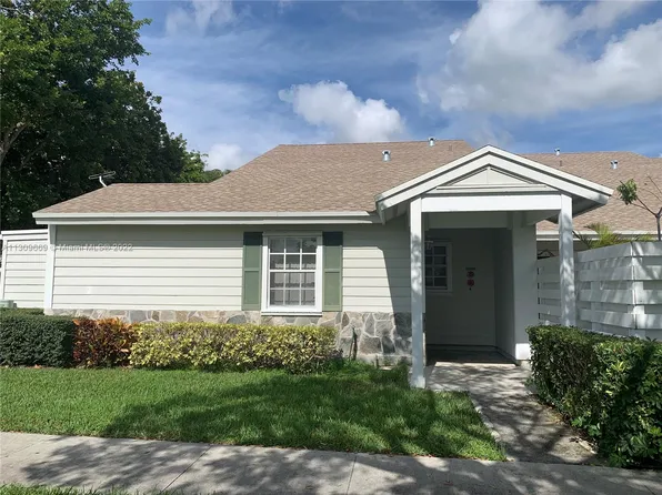 13814 SW 149th Circle Ln APT 1-62, Miami, FL 33186