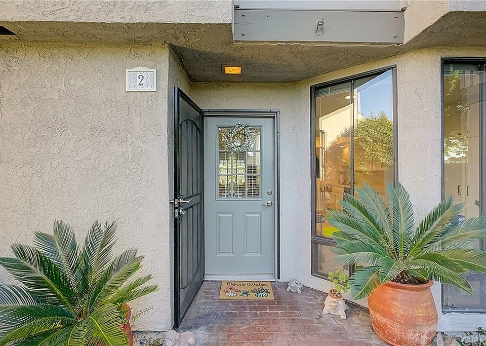 Chapman Villas Apartments Fullerton, CA Zillow