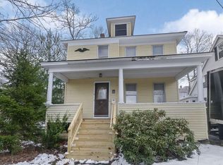 18 Troy St, Lowell, MA 01851