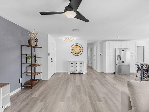 5th image of 1106 E FREMONT Drive