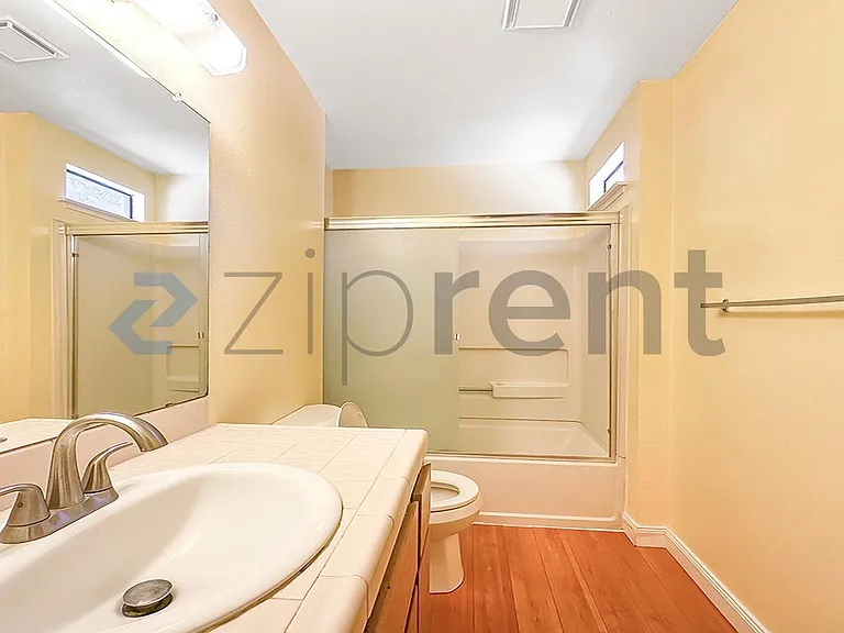 5490 N West Ave #104 — Photo 15