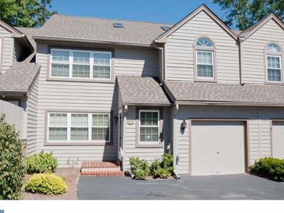 2 Manchester Ct, Berwyn, PA, 19312