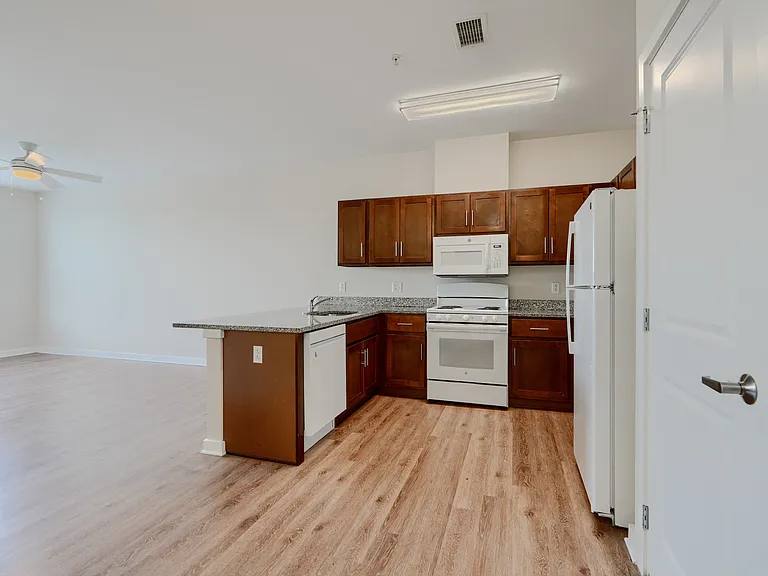 Walbrook Mill Apartments — Photo 36