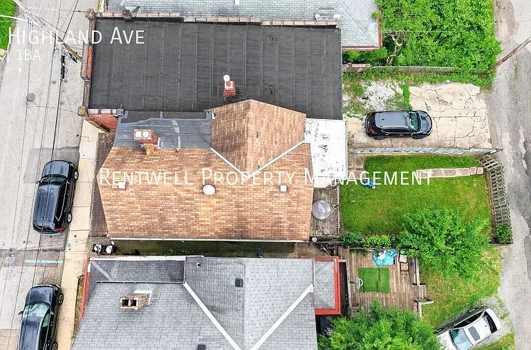 27 Highland Ave — Photo 34