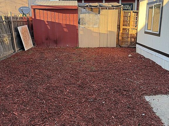 5th image of 3221 N Elizabeth St