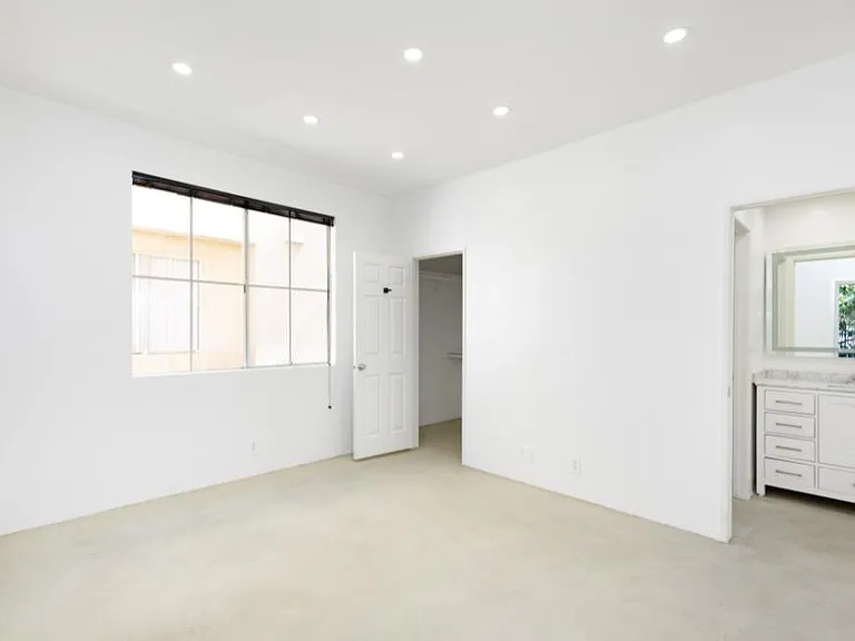 639 Huntley Dr #3 — Photo 20