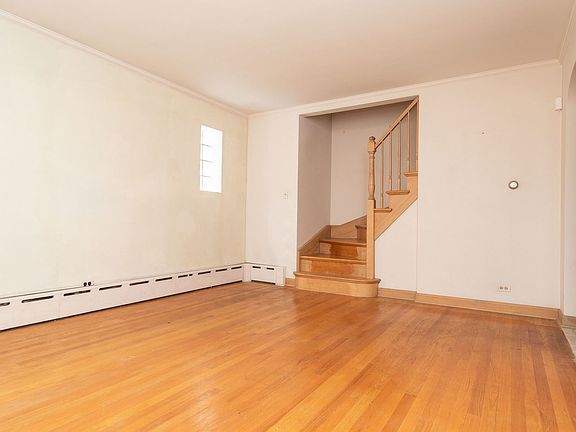 4th image of 4544 N Moody Ave