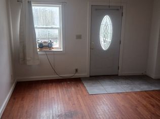 110 N 4th St #1, Capron, IL 61012