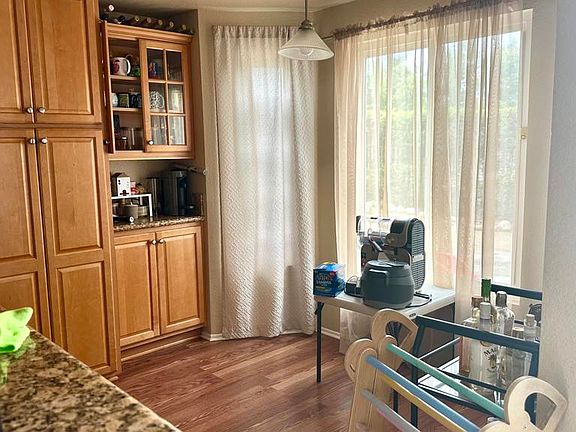 4th image of 29065 Lake Ridge Ln