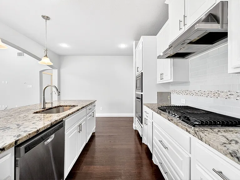 15608 Governors Island Way — Photo 37