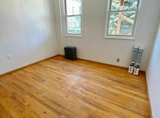 32-32 43rd St #1A, Astoria, NY 11103