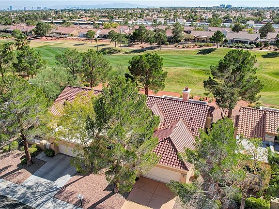 5th image of 9545 Eagle Valley Dr