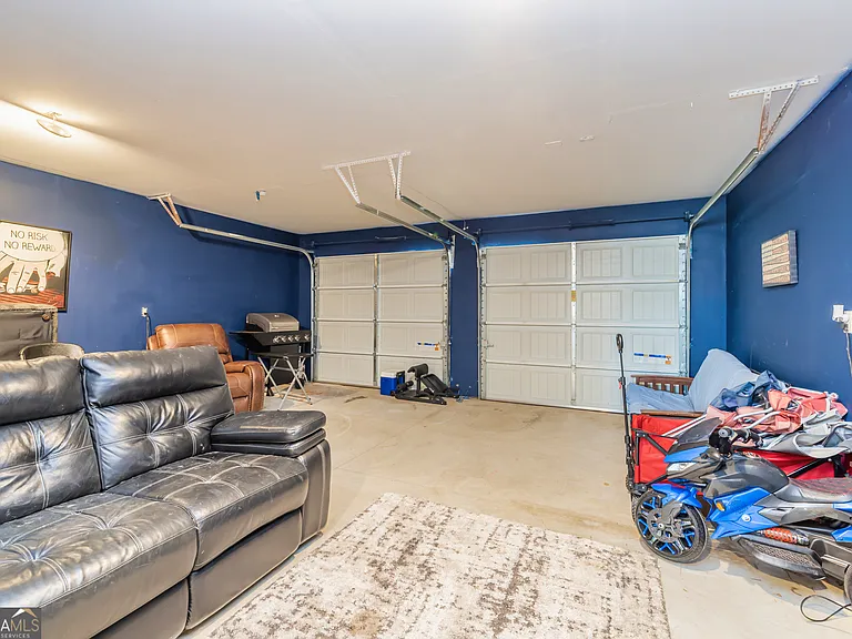 111 Tudor Way — Photo 17