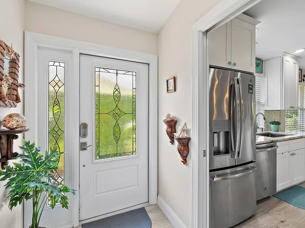 197 Brier Circle, Jupiter, FL 33458