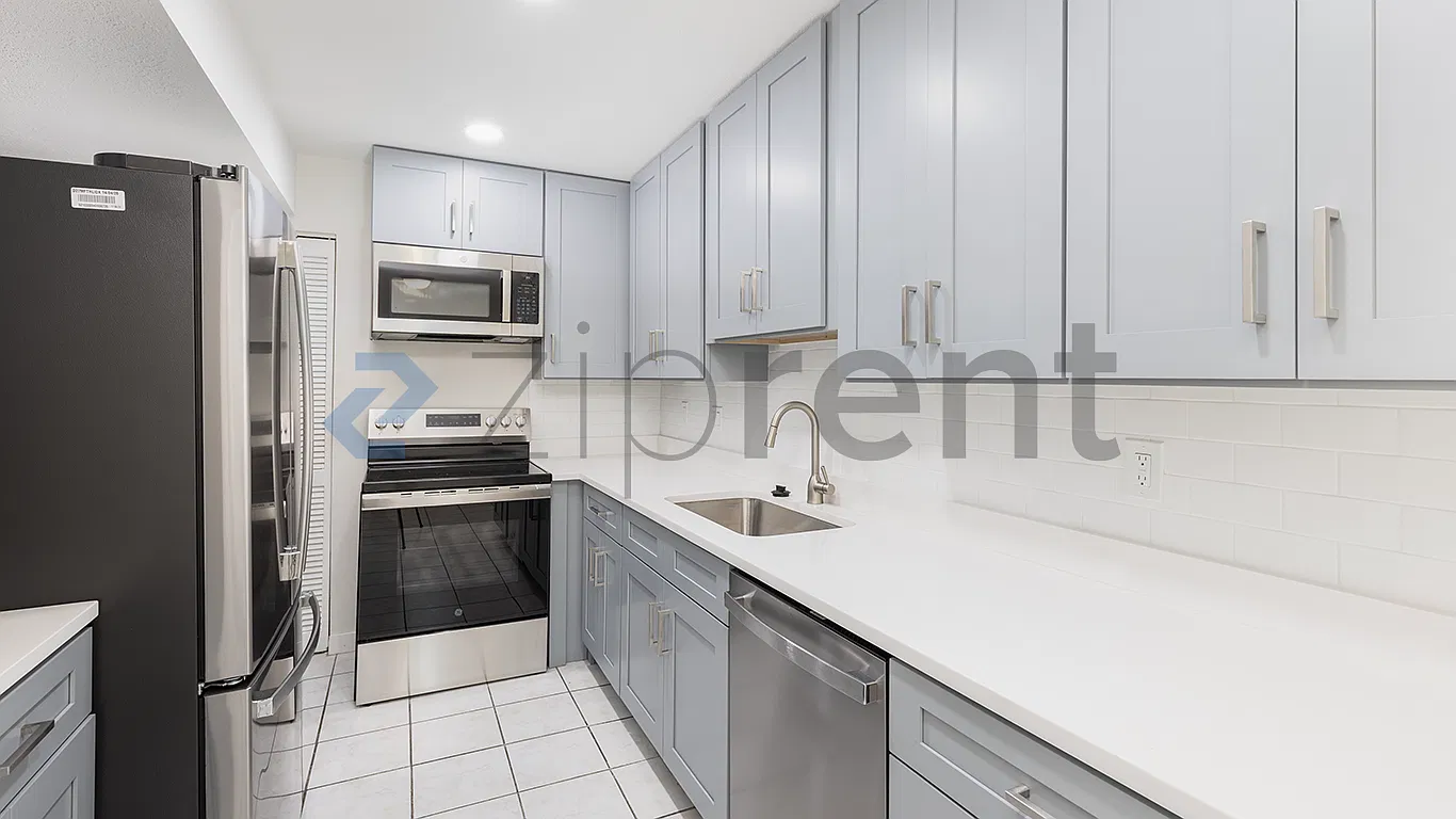 2 bed, 1110 sqft, $2,200 — Photo 3