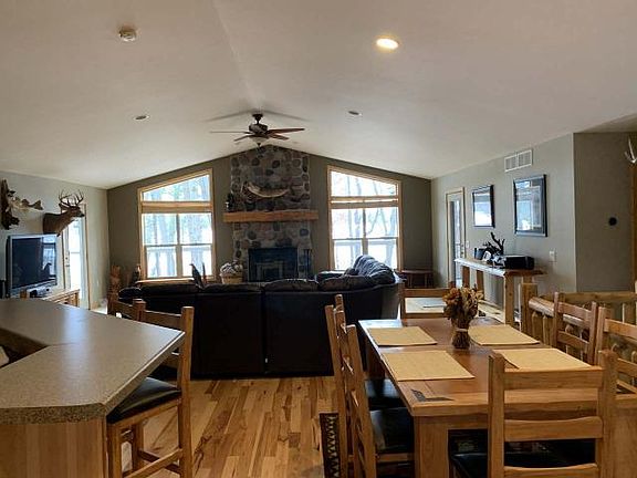 3rd image of 4255 W Lake George Rd