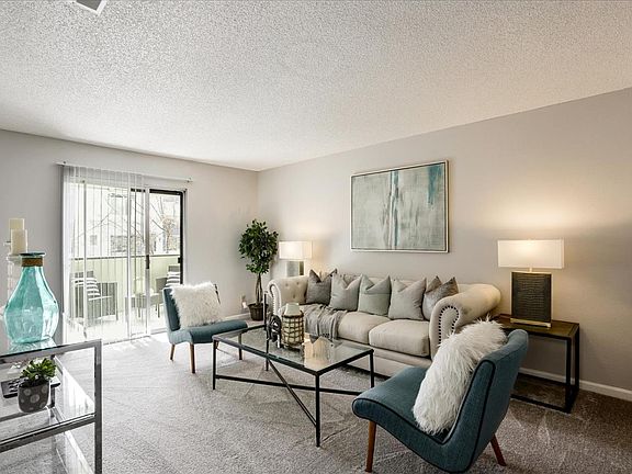 4th image of 2503 Easton Pl APT 42
