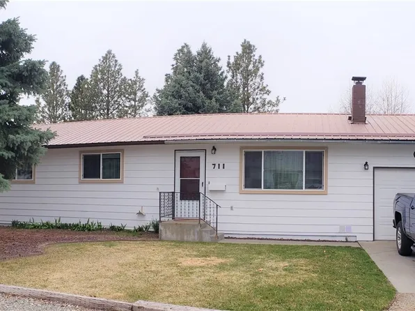 711 Kenwood St, Omak, WA 98841