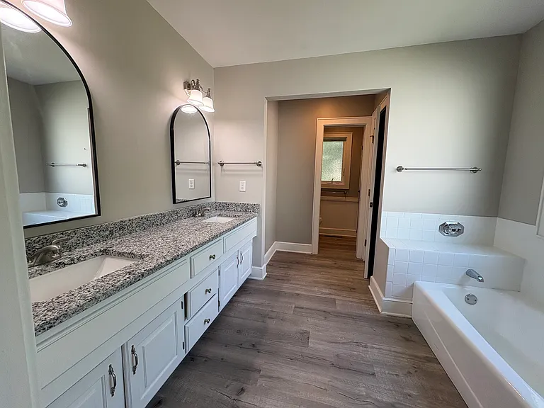 Primary bath