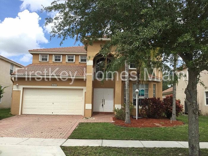 1st image of 1633 NW 143rd Way