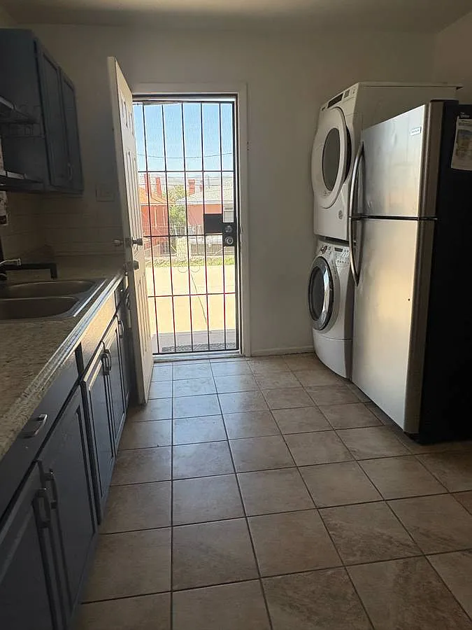 2 bed, $1,350 — Photo 4