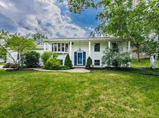 19 Parkland Dr, Fairport, NY 14450