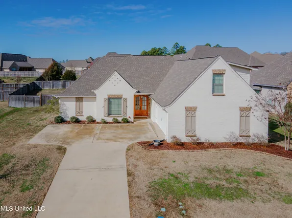 103 Catherine Blvd, Clinton, MS 39056