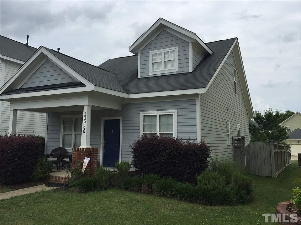 2nd image of 10936 Connally Ln