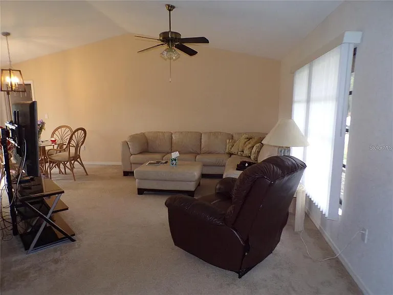 1011 Tropical Ave NW — Photo 8