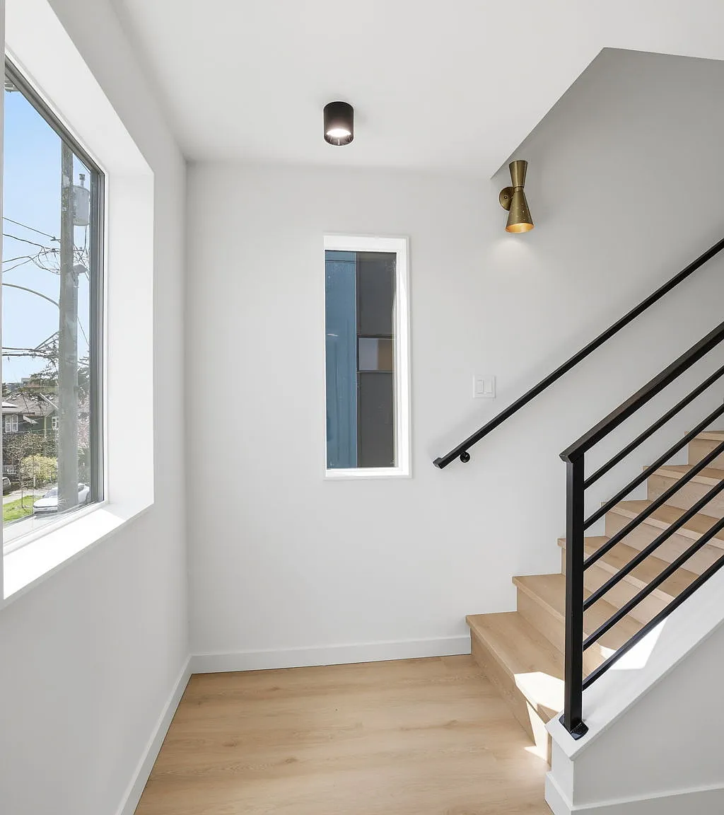 3 bed, 2.5 bath, 1366 sqft, $4,695 — Photo 3