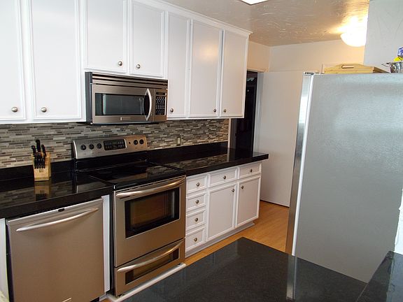 2nd image of 3532 Sunrise Dr