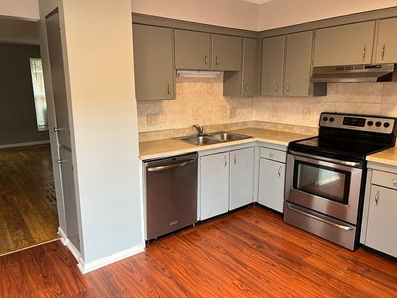 4th image of 1855 Willoway Cir N