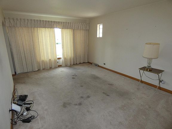 5th image of 4417 N Orange Ave
