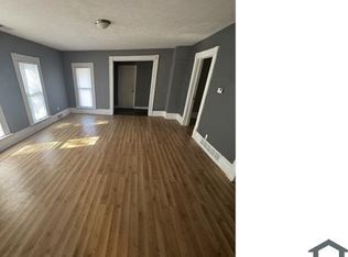 628 9th St APT 2, Rockford, IL 61104