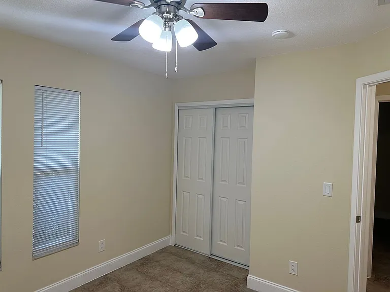 210 Foxwood Dr — Photo 17