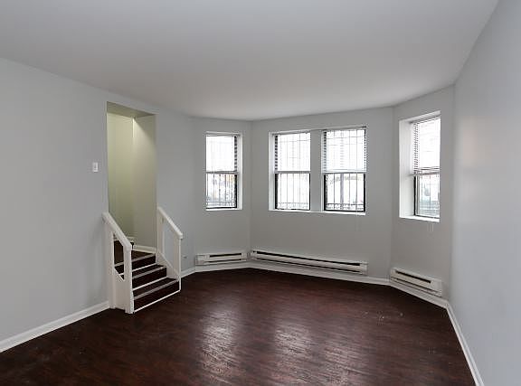5th image of 3641 W Dickens Ave