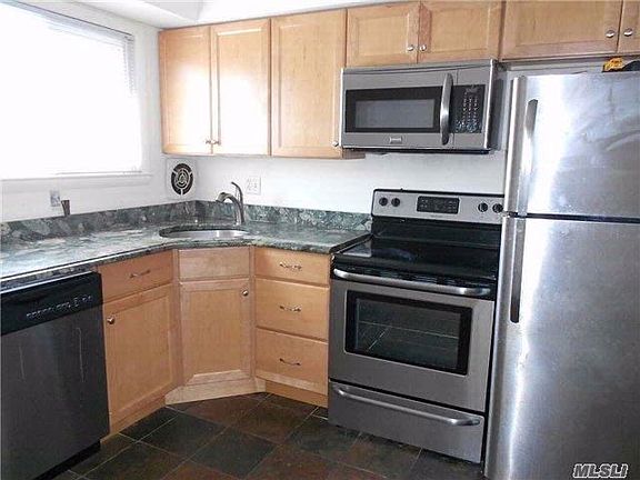 2nd image of 711 E Park Ave
