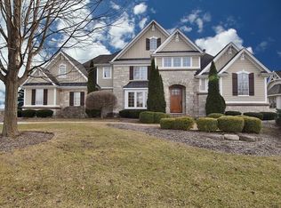 521 River Ridge Dr, Saint Charles, IL 60175