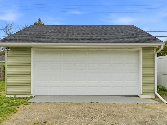 5th image of 3040 Templeton Rd