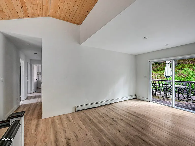 49 Lake View Dr #14 — Photo 23