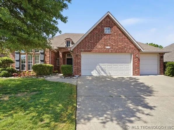 2712 W Natchez St, Broken Arrow, OK 74011
