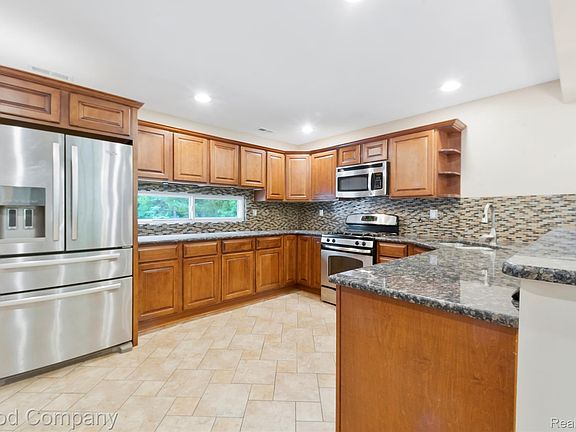 2nd image of 48703 W Ranch Dr
