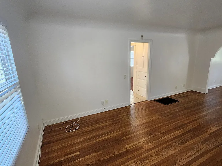 404 Plaza Serena — Photo 8