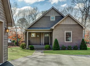112 Montauk Blvd, East Hampton, NY 11937